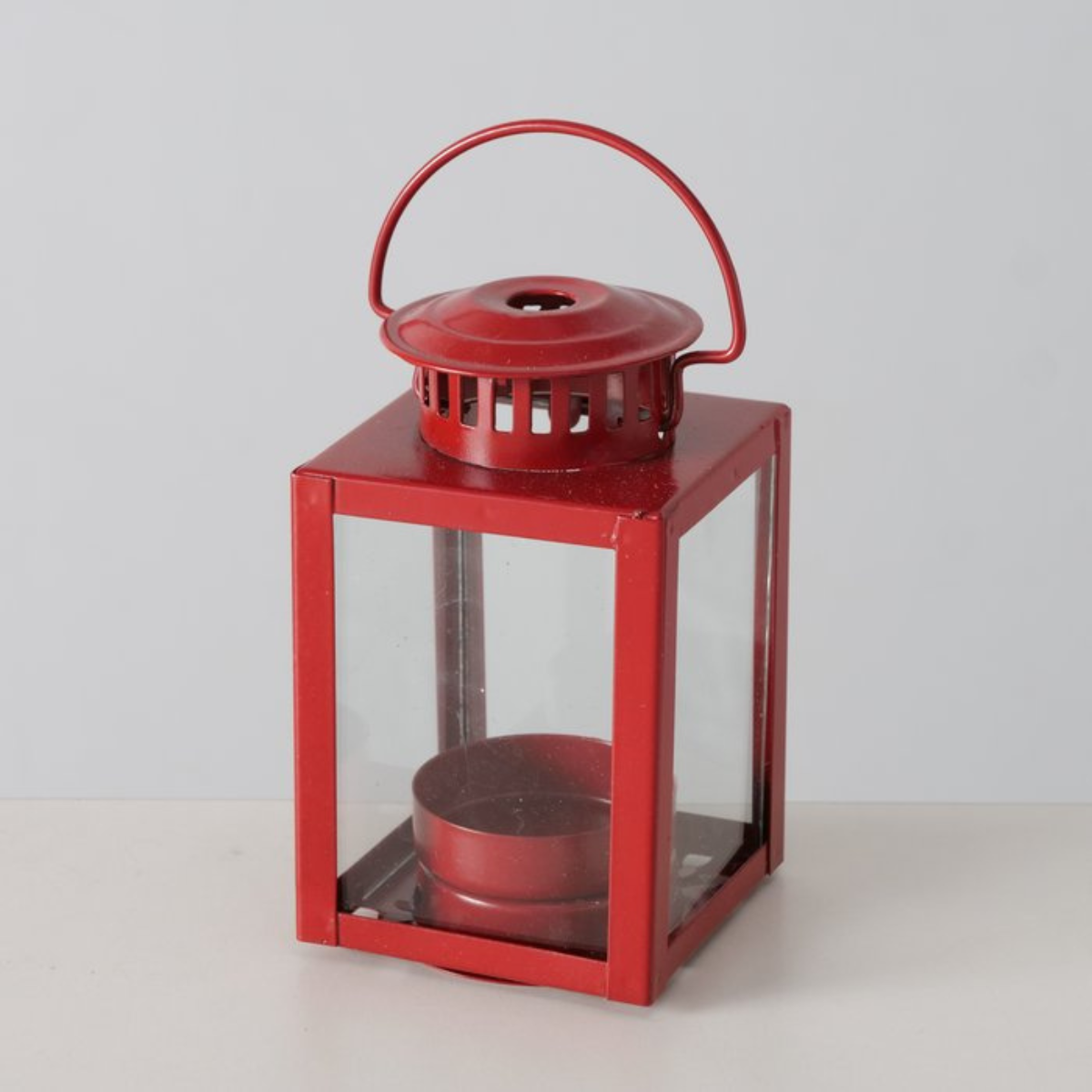 B KELLY LATERN Red design Table decoration